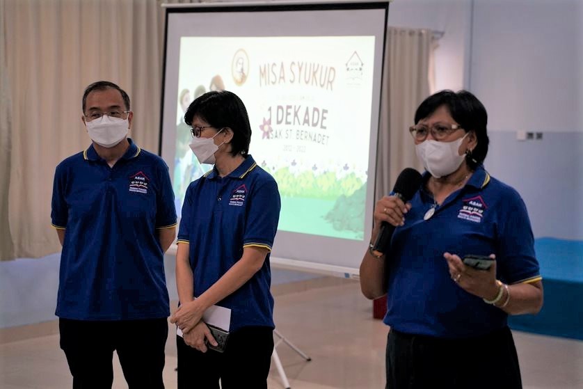 Pak Denny Bu Tiniwati Bu Na--pakaiwan (2)